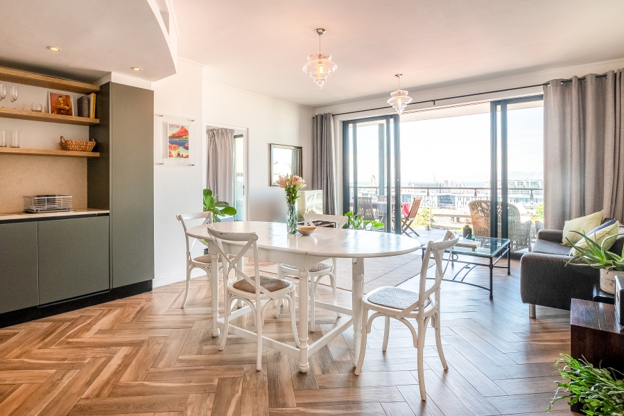To Let 2 Bedroom Property for Rent in Green Point Western Cape